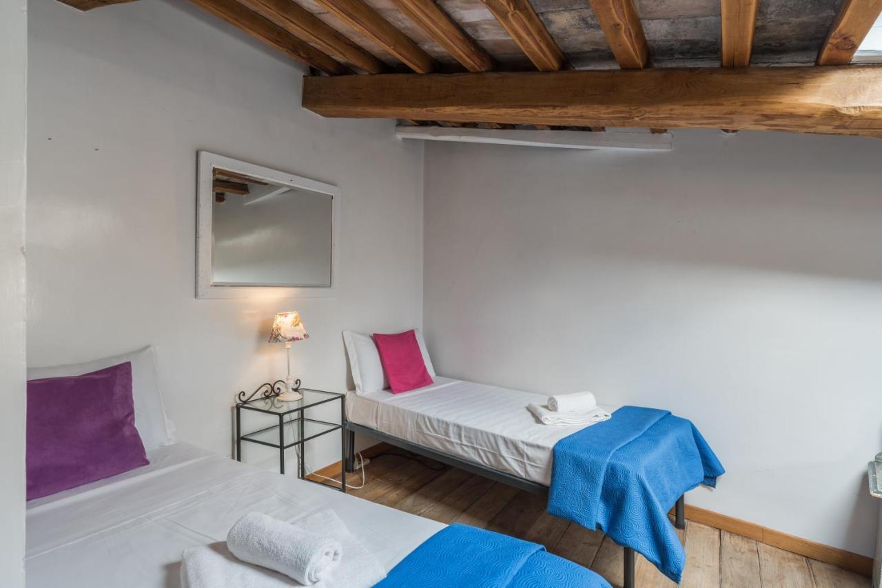 Cozy Wooden Apt In Piazza Navona Lägenhet Rom Exteriör bild