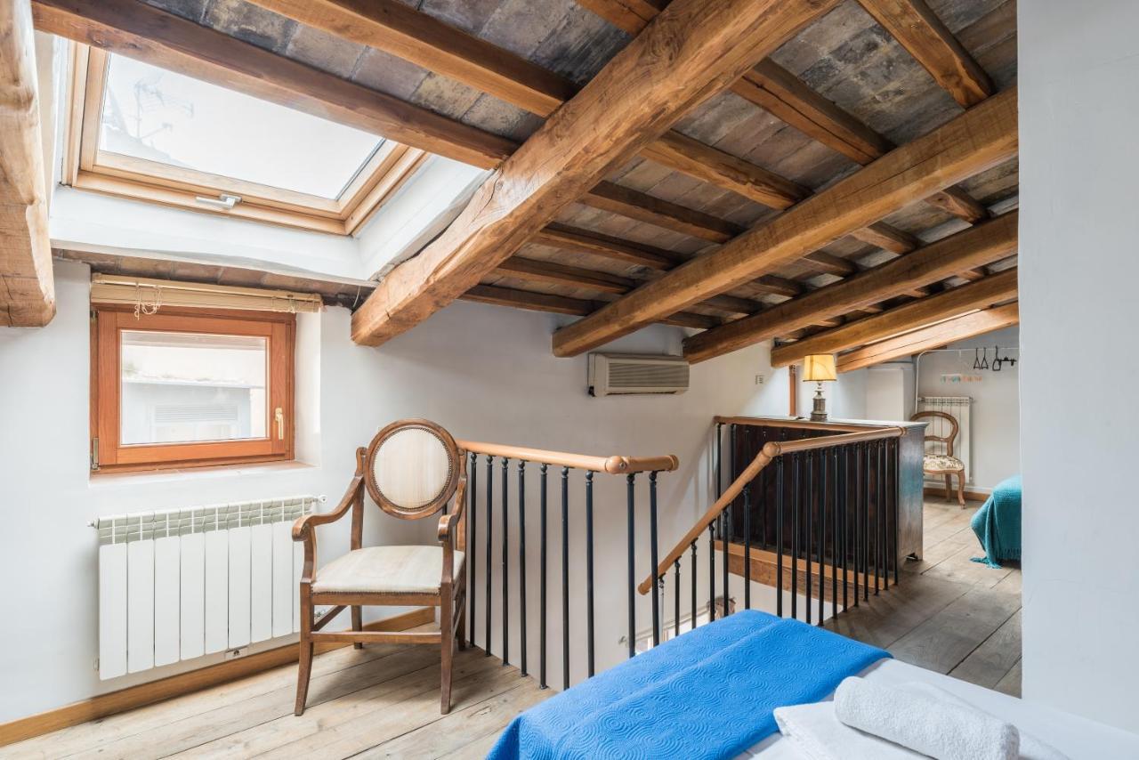Cozy Wooden Apt In Piazza Navona Lägenhet Rom Exteriör bild