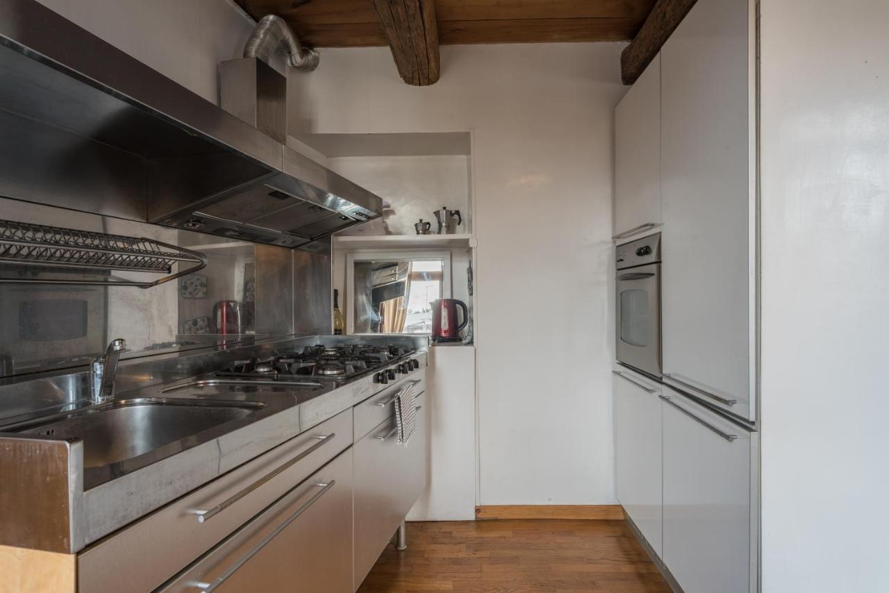 Cozy Wooden Apt In Piazza Navona Lägenhet Rom Exteriör bild