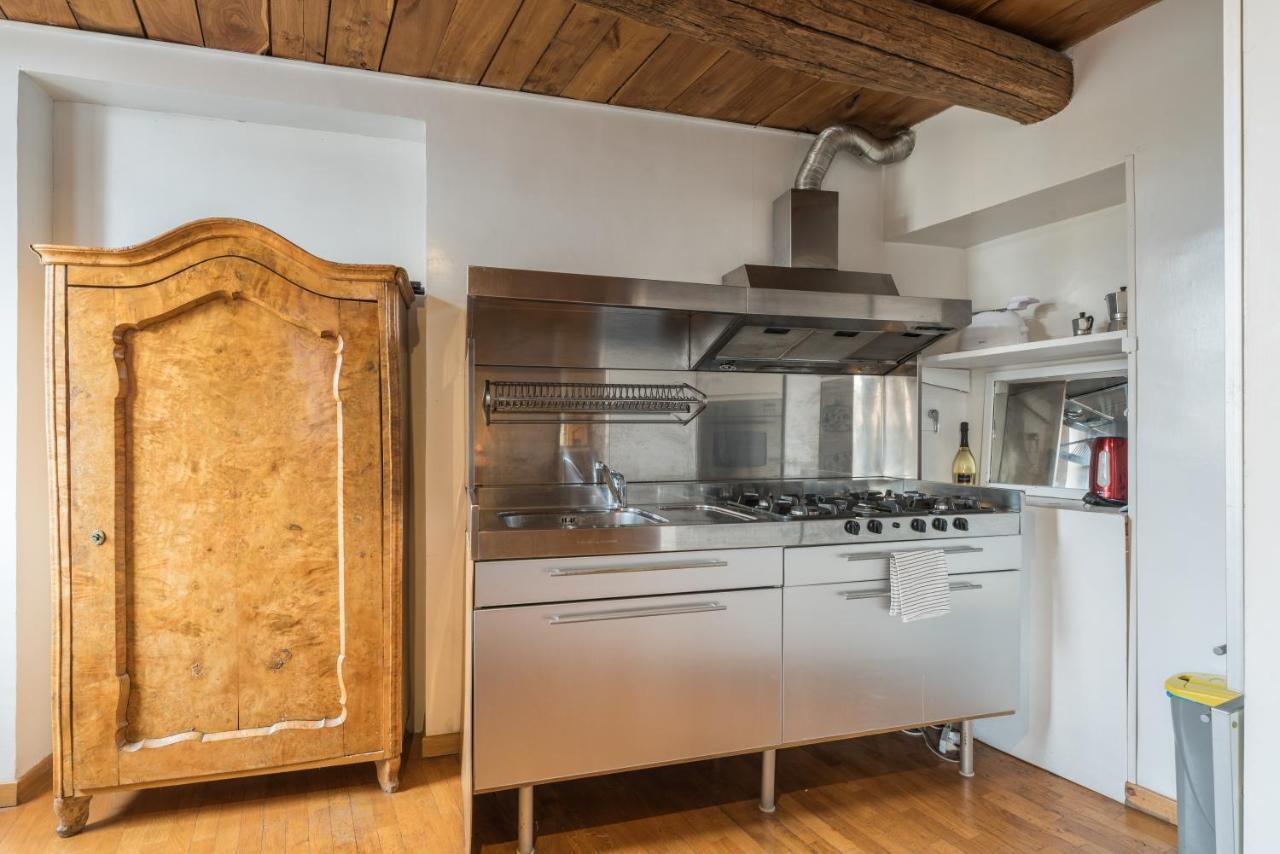 Cozy Wooden Apt In Piazza Navona Lägenhet Rom Exteriör bild