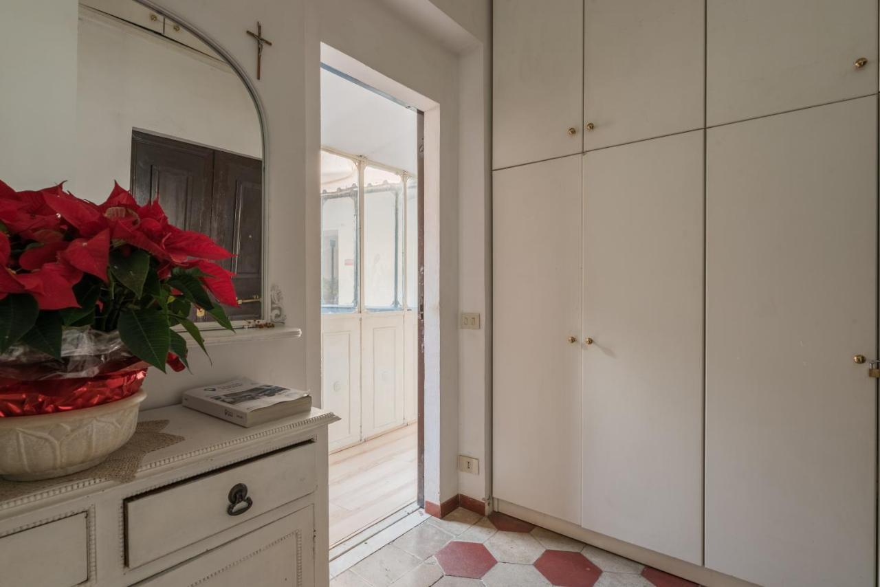 Cozy Wooden Apt In Piazza Navona Lägenhet Rom Exteriör bild
