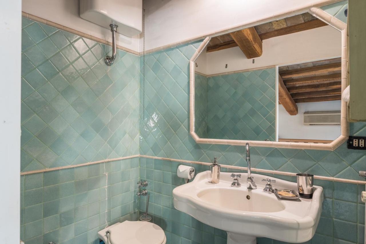 Cozy Wooden Apt In Piazza Navona Lägenhet Rom Exteriör bild
