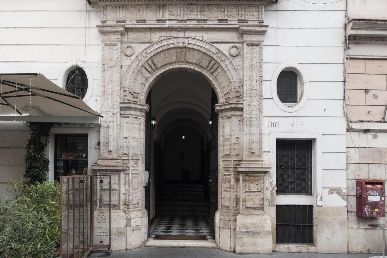 Cozy Wooden Apt In Piazza Navona Lägenhet Rom Exteriör bild